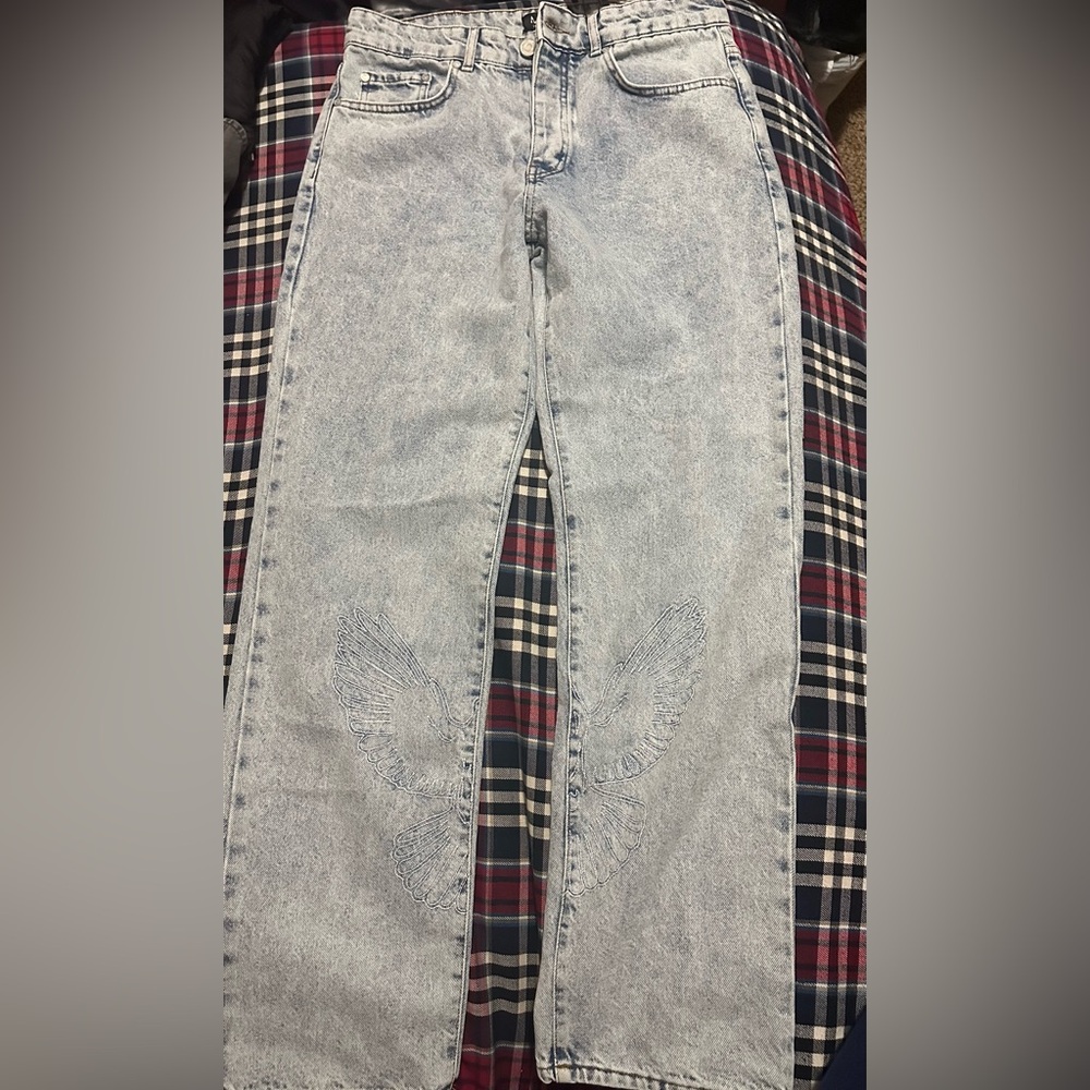 Size 32x32 light blue jeans